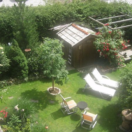 Pension Garni Gerhard Oetz Exteriör bild