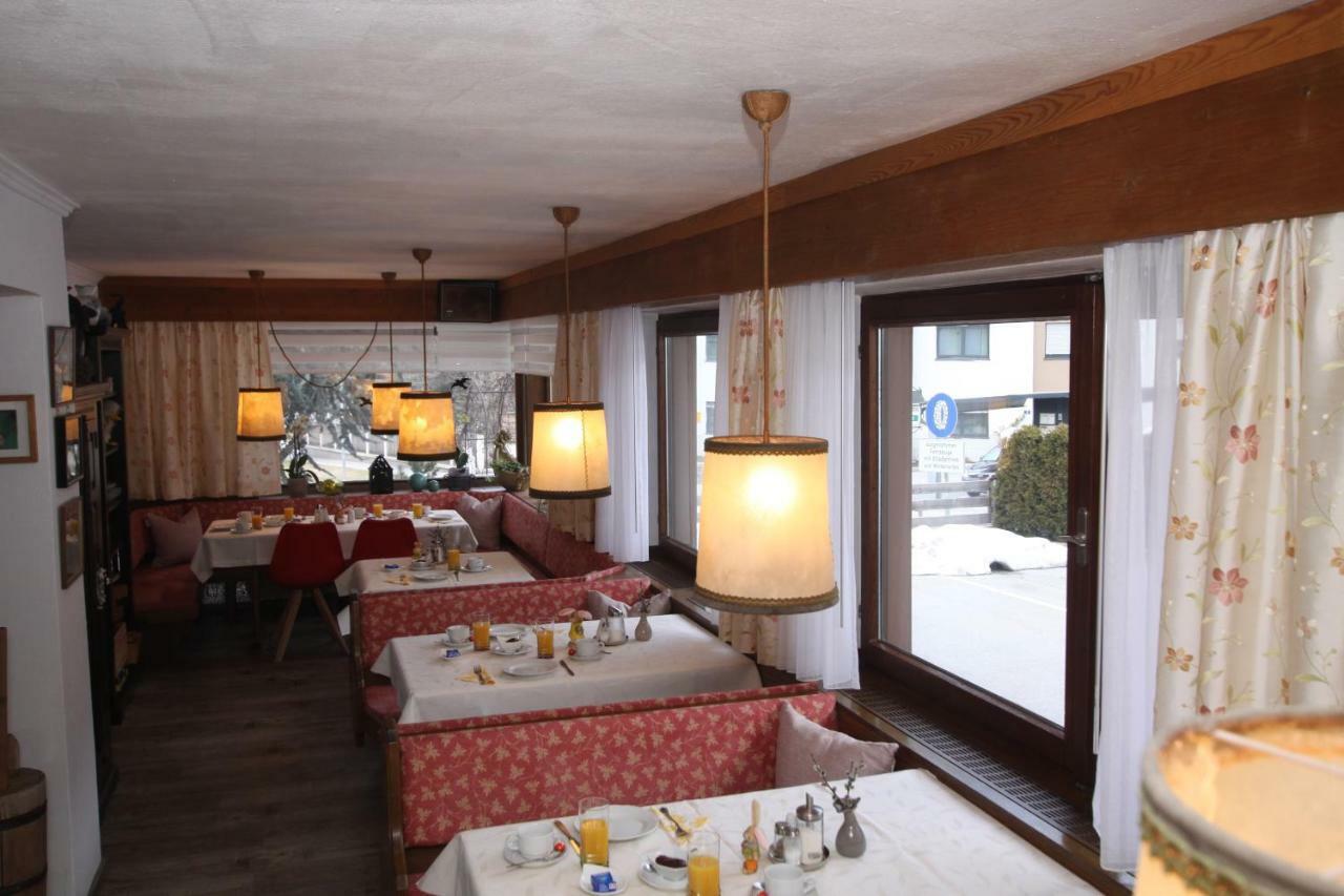 Pension Garni Gerhard Oetz Exteriör bild